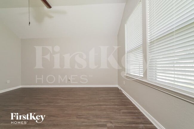 Photo - 1521 Toucan Dr