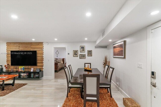 Photo - 2820 Riverside Dr Unit 104-2