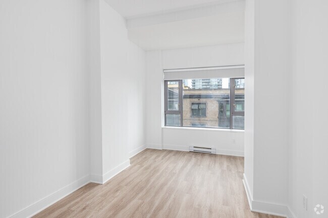 1BR w/den, 1BR - 705SF
