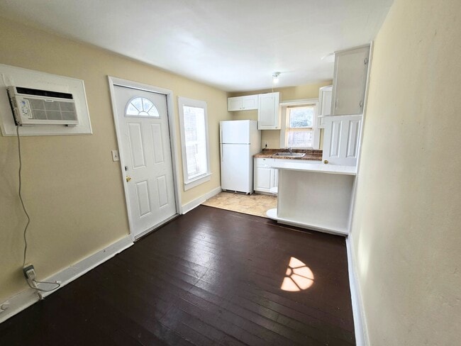 Photo - 4341 Pinewood Ave