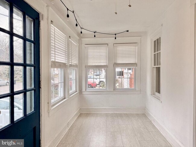 Photo - 7041 Harvey Ave