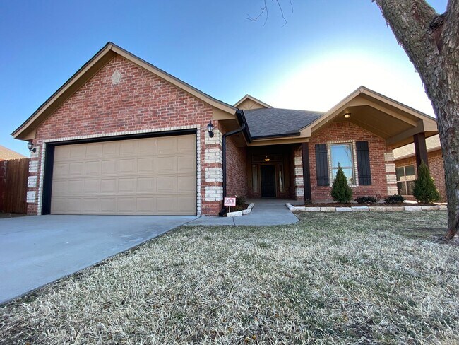 Photo - Water Front Property!!  3 Bed, 2 bath with Storm Shelter