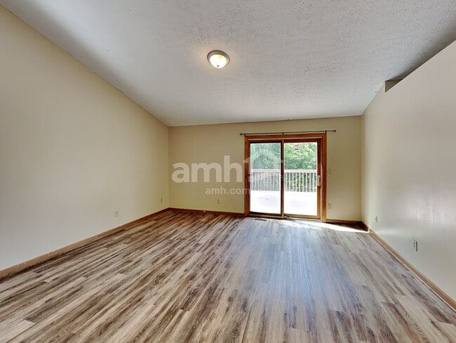 Photo - 4831 Ballentine Dr