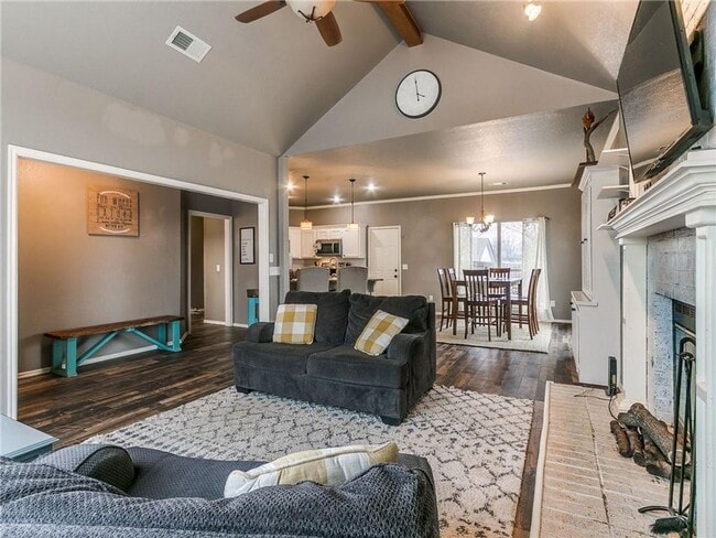 Photo - 1913 Butterfield Trail