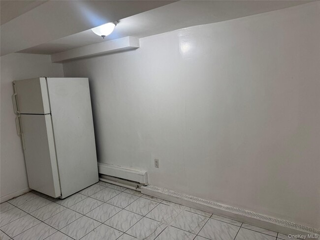 Photo - 32-11 69th St