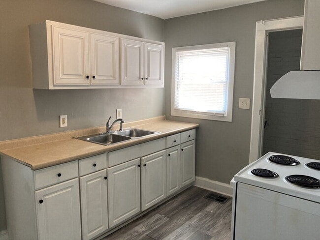 Photo - 125 Mallard St