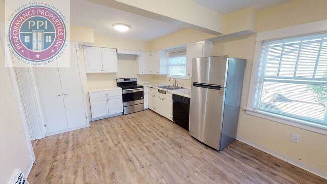 Photo - Lake Oswego First Addition - Craftsman Style, Across From George Roger's Park