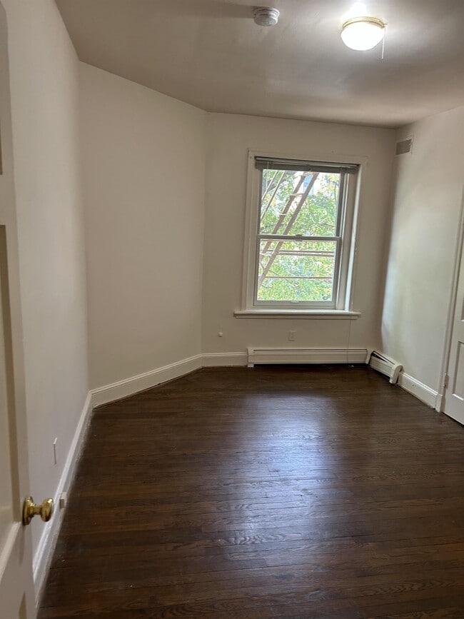16 5th St SE Unit 201