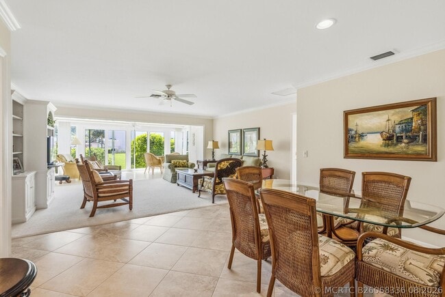 Photo - 300 Harbour Dr