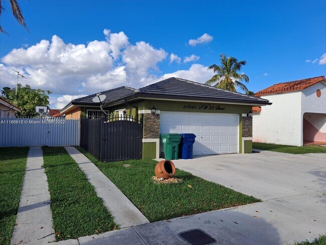 Photo - 14945 SW 38th St