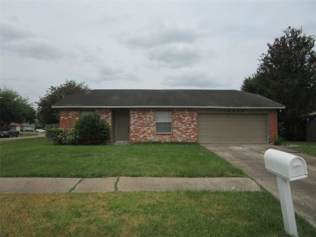 Building Photo - 16322 Clearmont Dr Rental