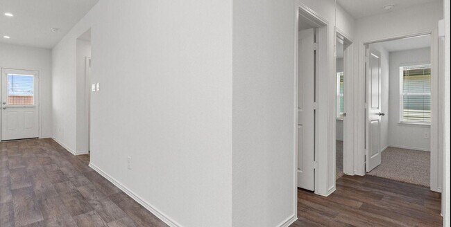 Photo - 31035 Brightwell Bnd