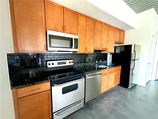 620 Glen Iris Dr NE Unidad 416