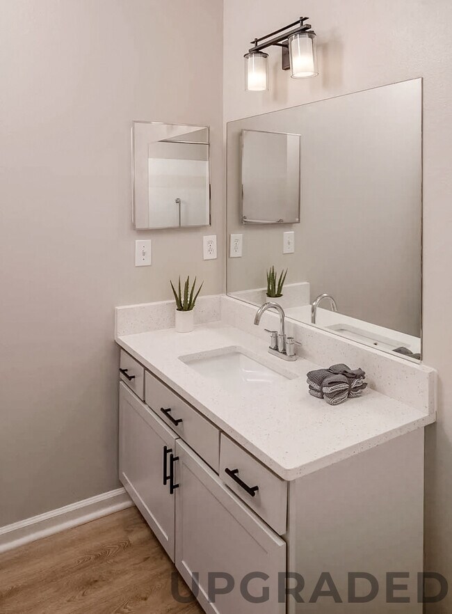 Photo - The Columns at Pilgrim Mill