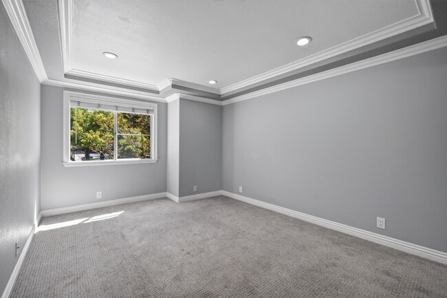 801 W California Ave