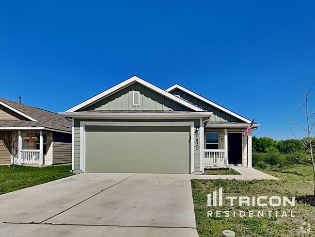 Building Photo - 4930 Everett Loop Rental