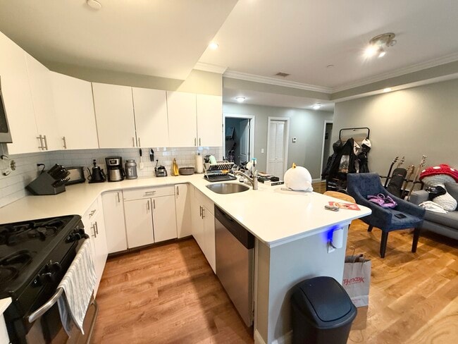 Building Photo - 17 Imrie Rd Unit 1