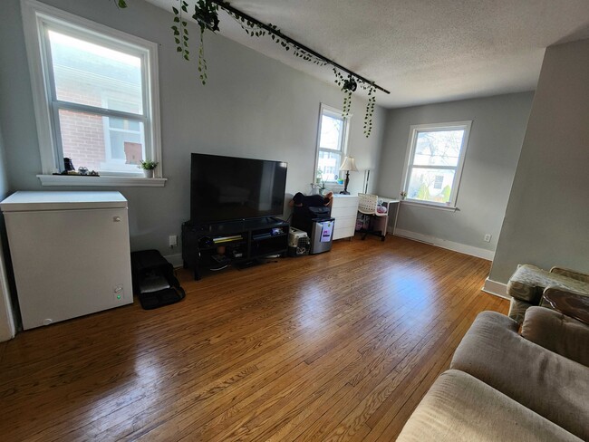 Photo - 80 Pembroke St