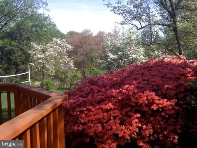 Photo - 9405 Locust Hill Rd