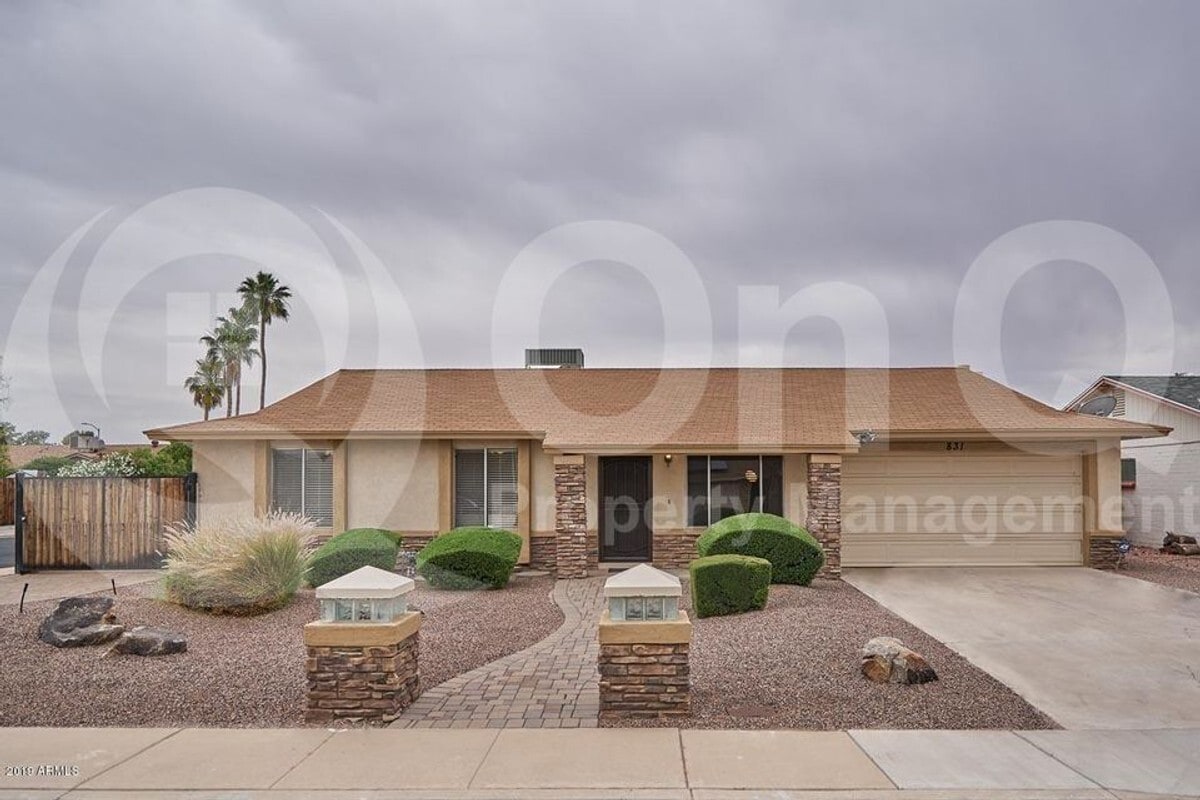 Photo - 831 W Lindner Ave House