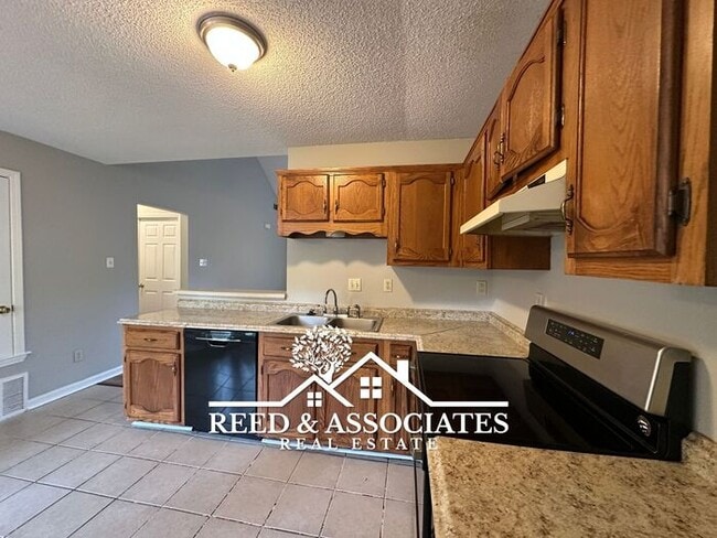 Photo - Charming Home Located on Large Corner Lot!