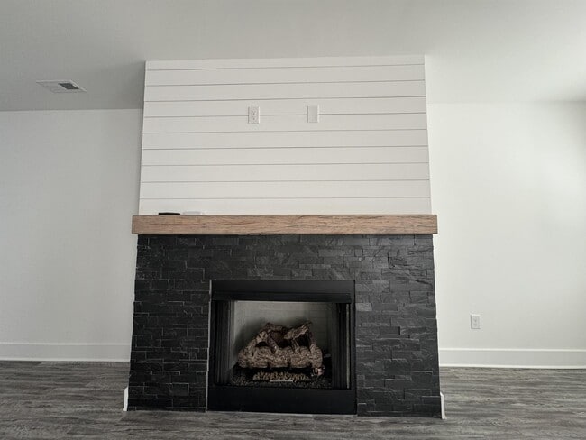 Photo - 2128 Middlebridge Ct
