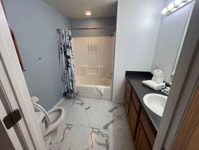 Photo - 2907 Vineyards Pky Unit 4