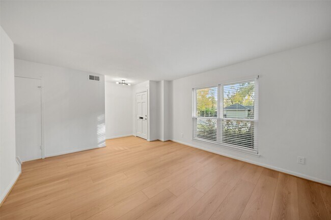 Photo - 9654 Westview Dr Unit 9