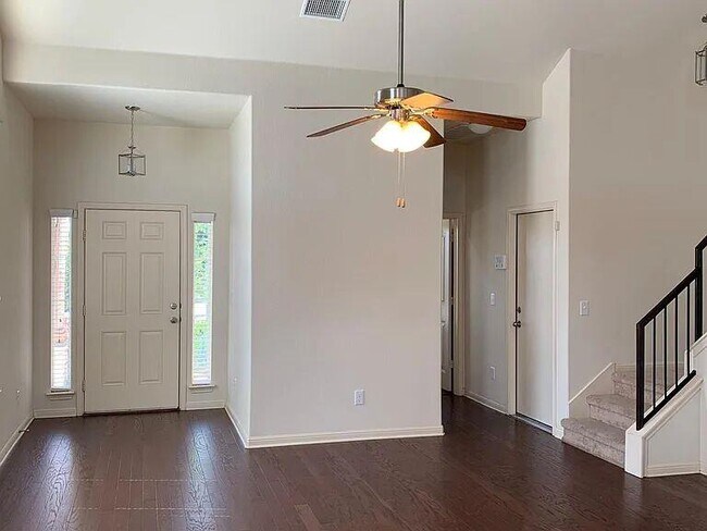 Photo - 1433 Biscuit Dr