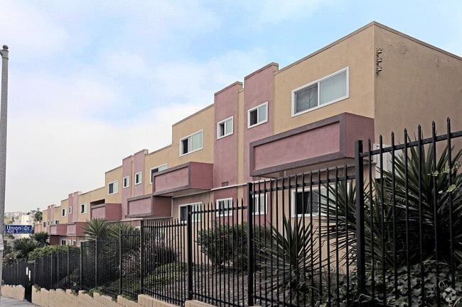 Crystal House Apartments