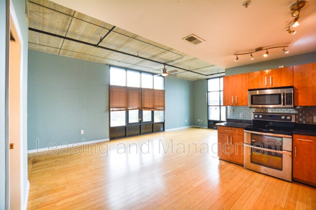 Photo - 1 Cool Blow St Unidad #326