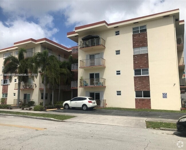 Building Photo - 1747 Rodman St Rental