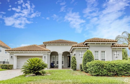 Building Photo - "Spacious 4-Bed, 4-Bath Haven in Winter Ga... Rental