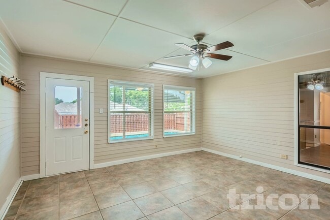 Photo - 4707 Vineyard Trail