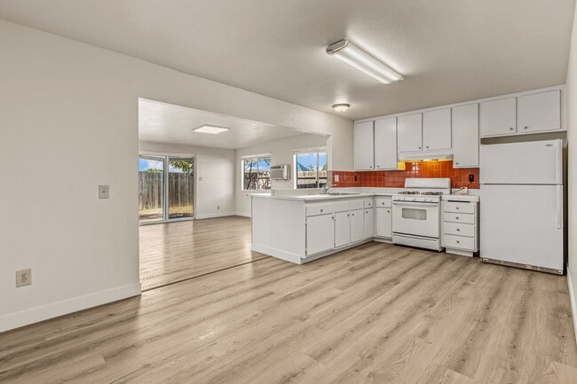 Photo - 10420 Greenford Dr