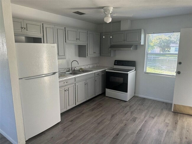 Photo - 185 E Lake Mary Ave