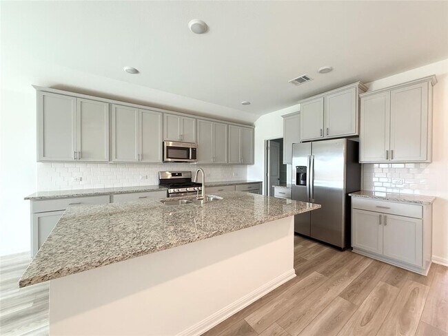 Photo - 15409 Flowers Vw