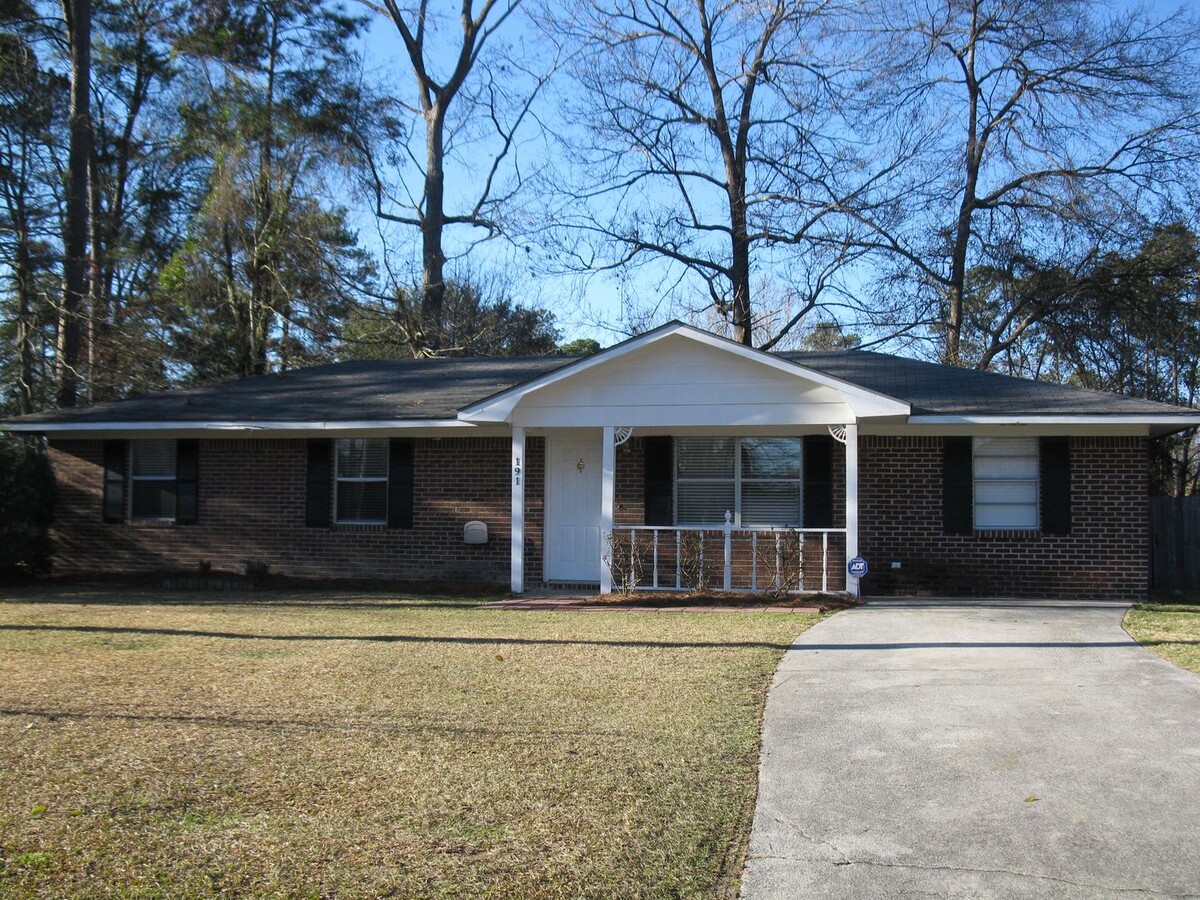Charming 3-Bedroom Home in the Heart of Ri... - Charming 3-Bedroom Home in the Heart of Ri...