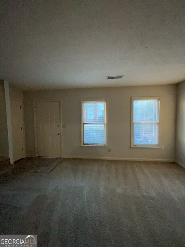 Photo - 3528 Jasmine Triangle