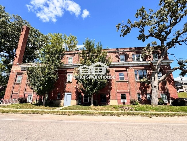 Building Photo - 1000 24th St Rental