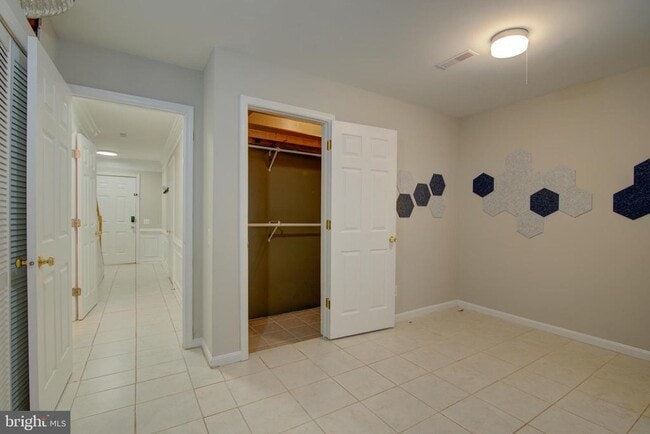 Photo - 4009 Timber Oak Trl