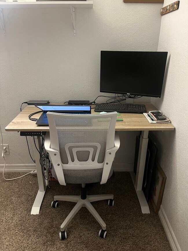 Photo - 3327 Eliot St