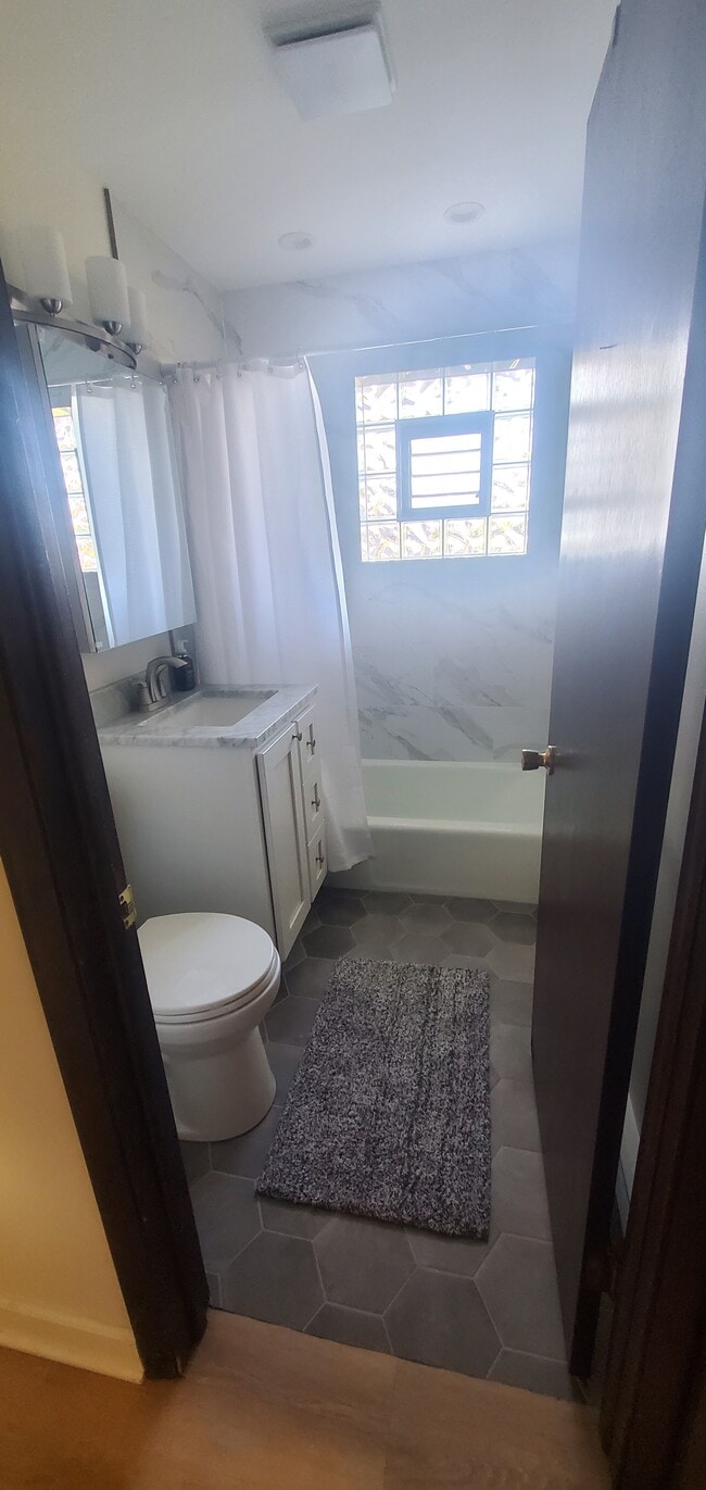 Photo - 15290 El Cameno Ter Unit 2w