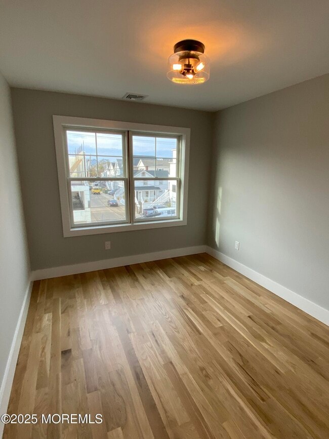 Photo - 51 Miller St