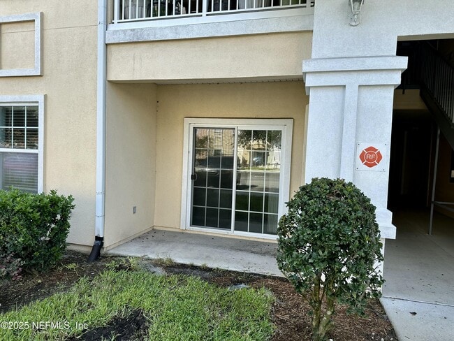 Building Photo - 4990 Key Lime Dr Unit 105 Rental