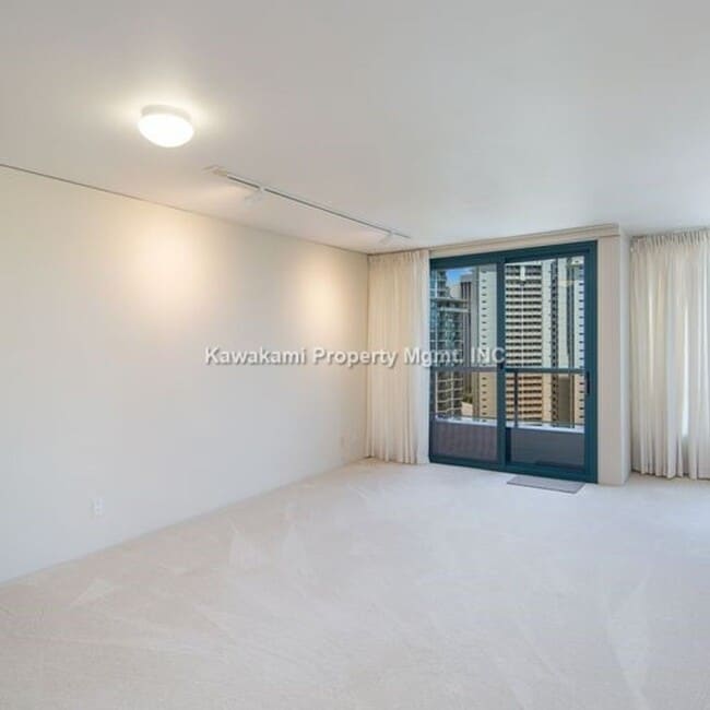 Photo - WAIKIKI LANDMARK...A GEM IN FINE LIVING...... Unidad 2203