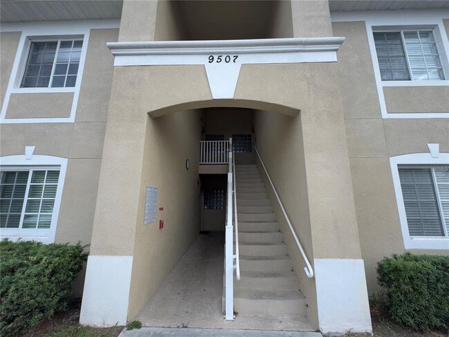 Building Photo - 9507 Amberdale Ct Unit 201