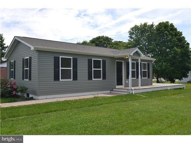 Photo - 203 Hamilton St