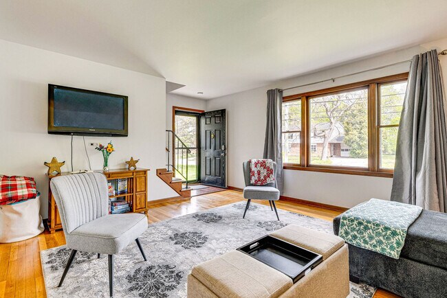 Photo - 219-221 East North Street-SI ID1602726P Unit SI ID1602726P