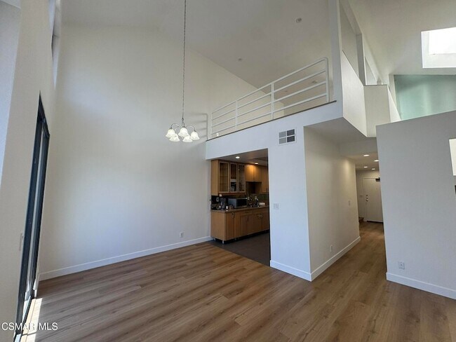 Photo - 13331 Moorpark St Unidad 336